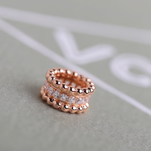 Van cleef Perlée clovers ring