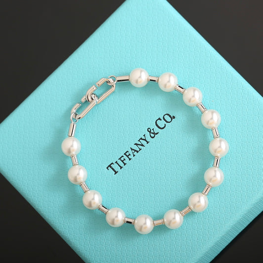 The Pearl Braclet