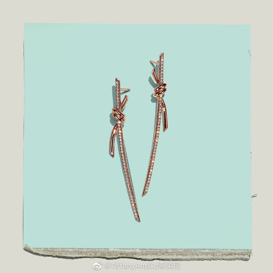 Knot Drop Earings